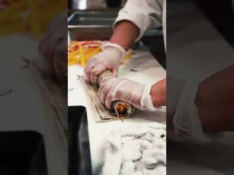 كيفية لف السوشي