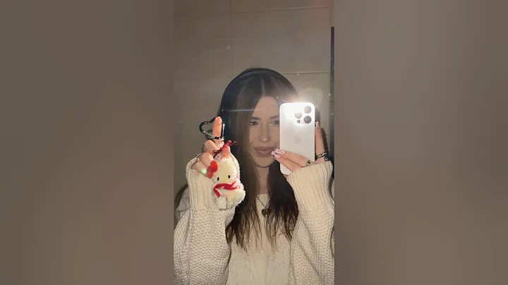 CUTE And EASY Hello KITTY Keychain PERFECT DIY Gift