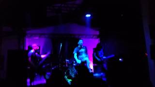 Aire Como Plomo - Amarillo, azul y rojo