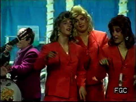 Con la mierda la casa y la muerte nos pegamos to el año pendiente