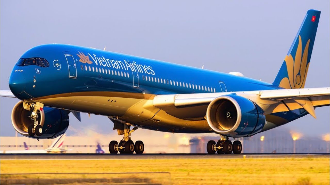 ✈️ CLOSE UP & LOUD Plane Spotting at KTI Airport (2025)​