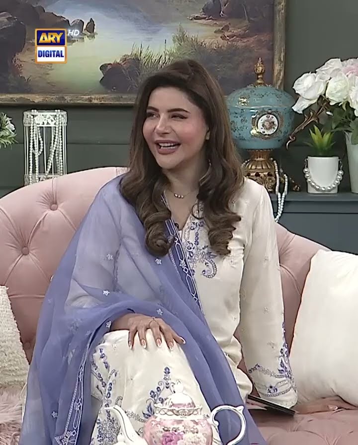 India vs Pakistan or Naqaab ? ?? #goodmorningpakistan #nidayasir #aliansari #naqaab