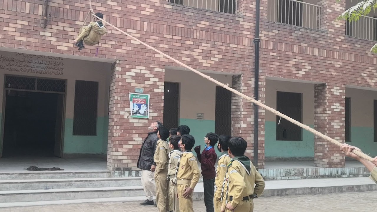 Fireman chair knot used by Scouts of Government Central Model School Saman Abad Lahore (1)
