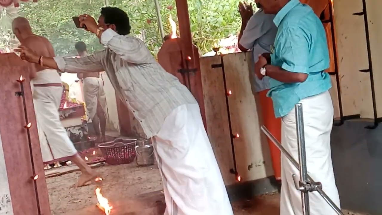 Perumpamkuzhiyil temple