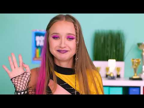 Video BAD vs GOOD Student - How to Become POPULAR at School... - youtube