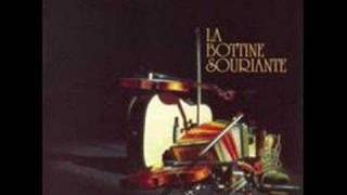 Video thumbnail of "La Bottine souriante - La montagne du loup"