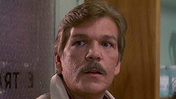 Wat is er met Tom Atkins gebeurd?