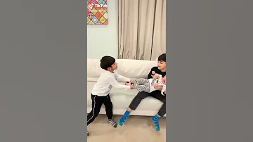 عادل بوبو يتهاوشون على فروحه شوفوها حتى شوفوا عدنان لايفوتكم 
