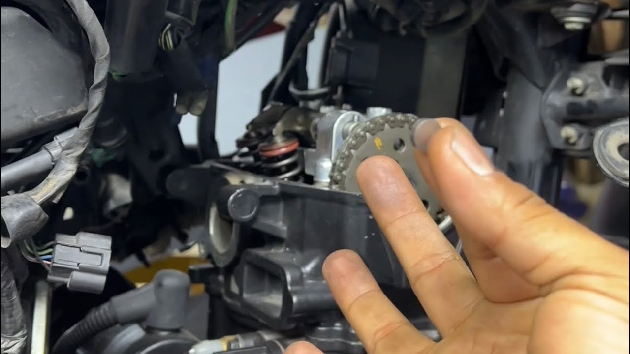 Aprende a calibrar válvulas de monedas (shims) en una moto GIXXER 250 fácil y entendible paso a paso