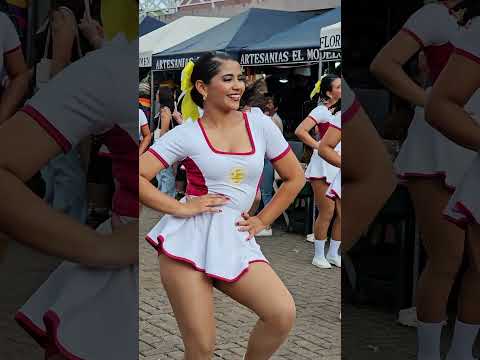 Bella Cachiporrista del Colegio Salarrué #cachiporrista #salarrue #elsalvador