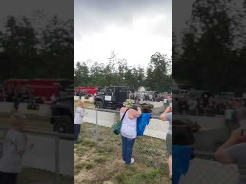 International s series pulling at Acton Maine fair 2022 - YouTube