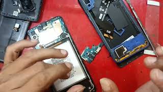 Repairing a short-circuited Samsung A70 cellphone