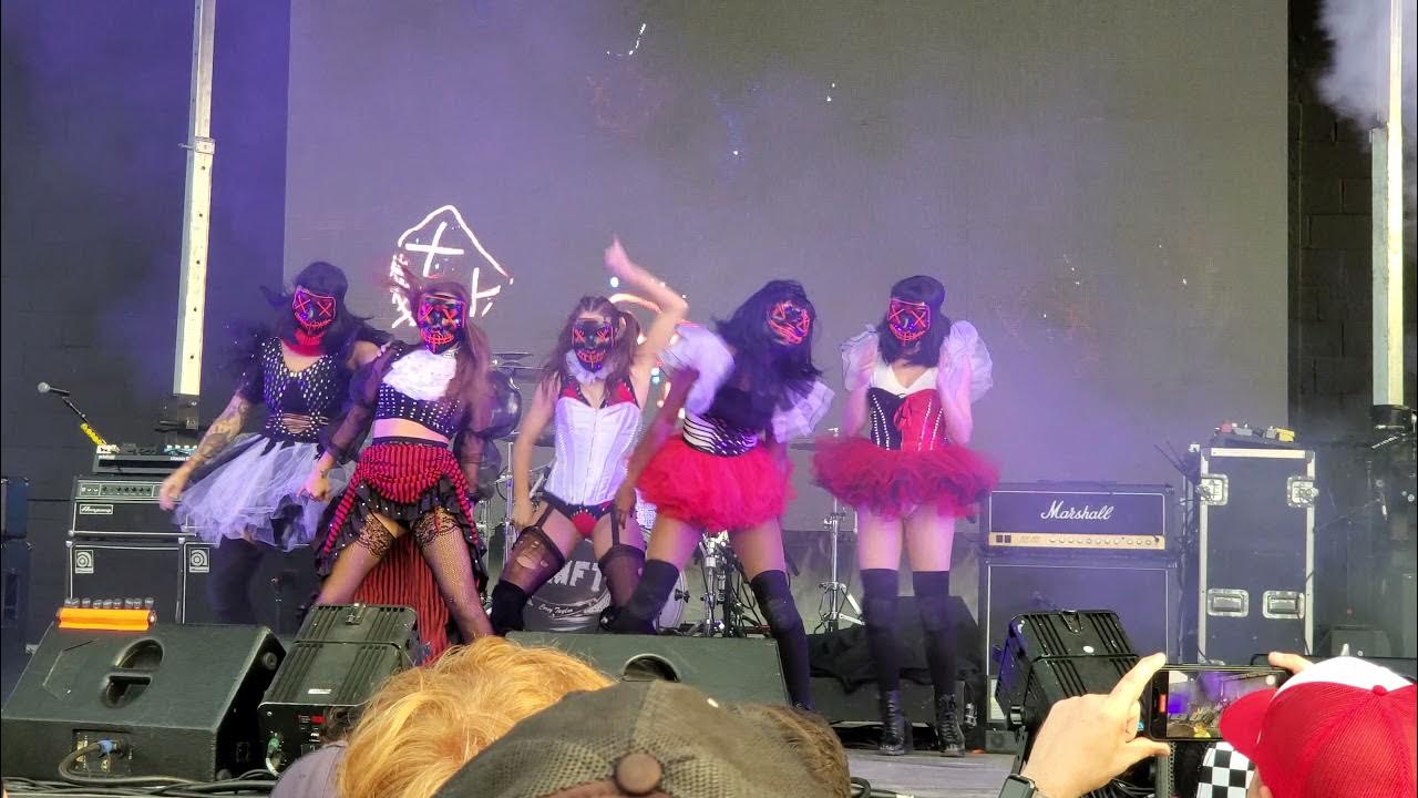 CHERRY BOMBS SMELLS LIKE A FREAK SHOW GRINDERS KANSAS CITY MO 8172021