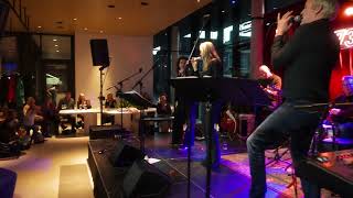 Download Lagu Snapshots bij H73 Live - 17 jan. 2026 in Theatercafé Theater aan de Parade MP3