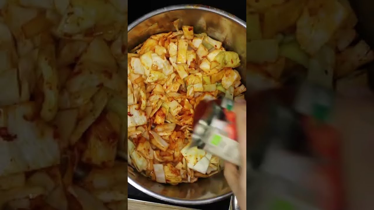 ASMR Kochen - Leckere Kohlsuppe #shorts #asmr #kochen - YouTube