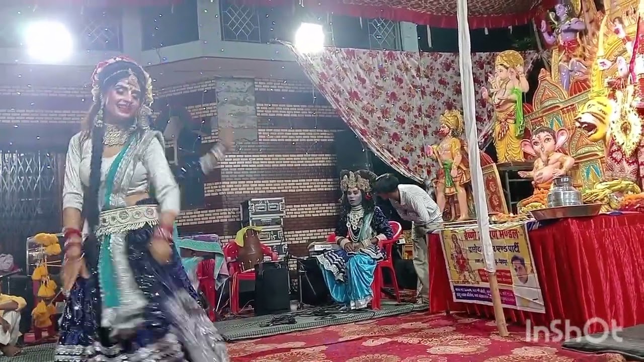 आज धुलाई करी हमने घर के परदे और कुछ झूमर झूले वगैरा