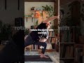 Core and spine control in twisted lunge