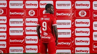 SIMBA YAMTAMBULISHA STRIKER (9) MTAMBO WA MAGOLI KUTOKA CONGO USAJILI WA KIMATAIFA 