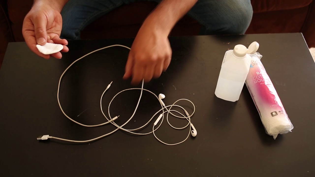 How to clean Apple iphone earbuds