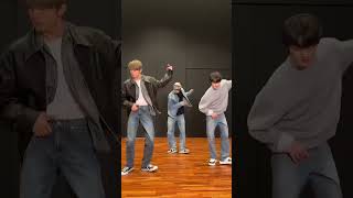 [enhypen tiktok] "Blue Check" dance challenge by Heeseung, Jay and Jungwon (03.14.23)