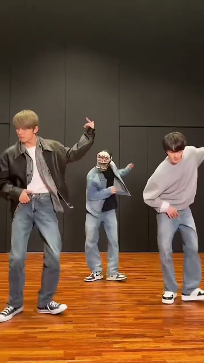 [enhypen tiktok] 'Blue Check' dance challenge by Heeseung, Jay and Jungwon (03.14.23)