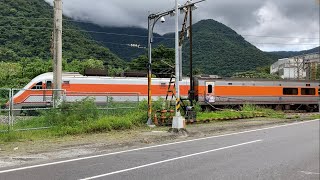 212次自強號 南澳站附近交流道 通過(編組:E1032+E1033)110年8月21日