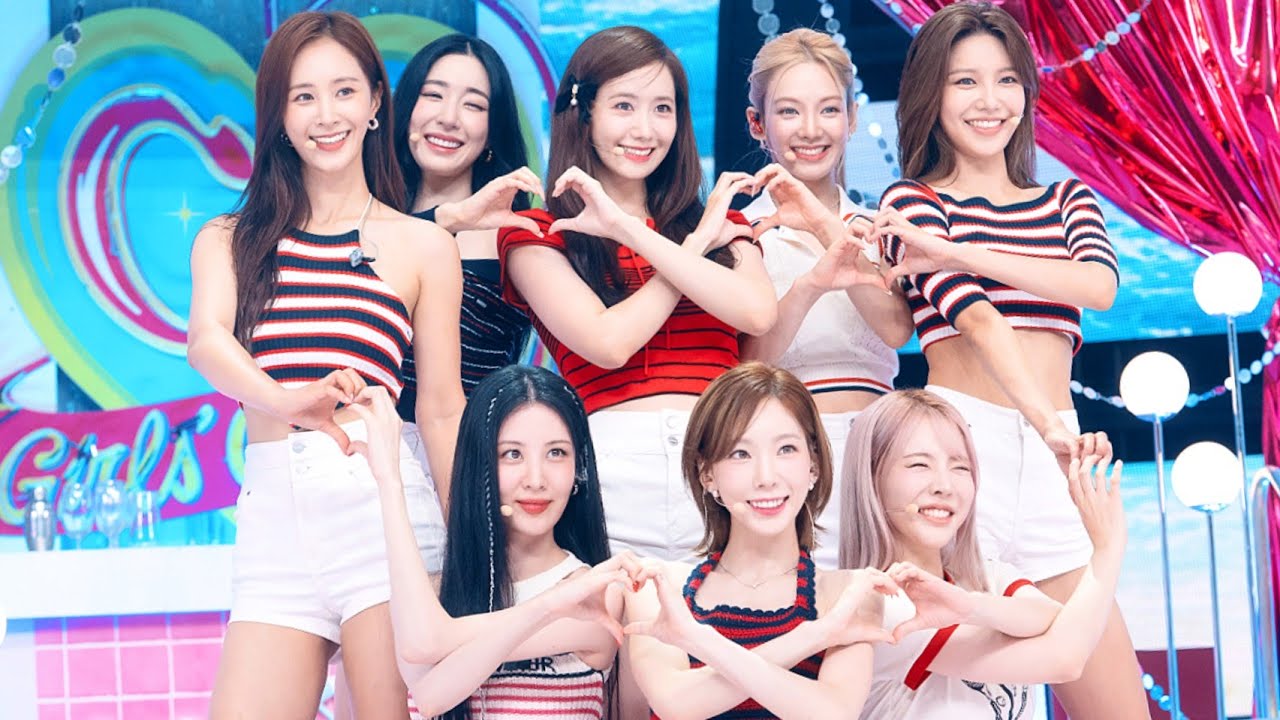 [4K 교차편집] 소녀시대(Girls' Generation) - 'FOREVER 1' Stage Mix - YouTube