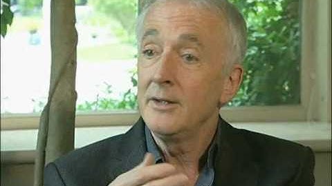 CHCH Showbiz: Part 2 - Full length raw interview with Anthony Daniels (C3P0)