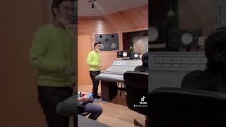 Download Lagu Apak happy! Sesi recording lagu penyanyi baru MP3