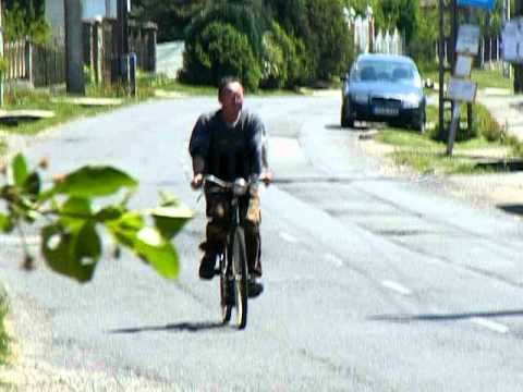 Videó: Kerékpárok A Dombok Alatt