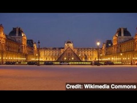 Louvre Museum Workers Strike Because of Pickpockets