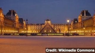 Louvre Museum Workers Strike Because of Pickpockets