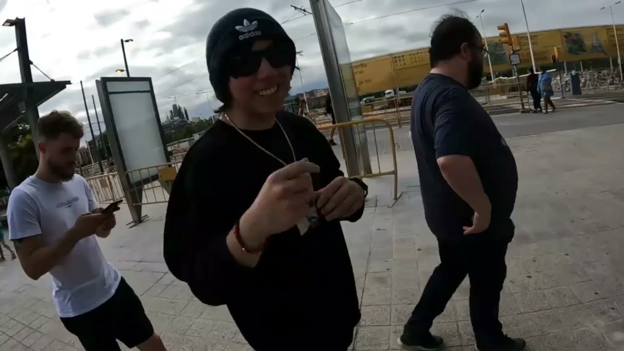 (Quackity clips) IRL en calles de Barcelona *Stream de Komanche*