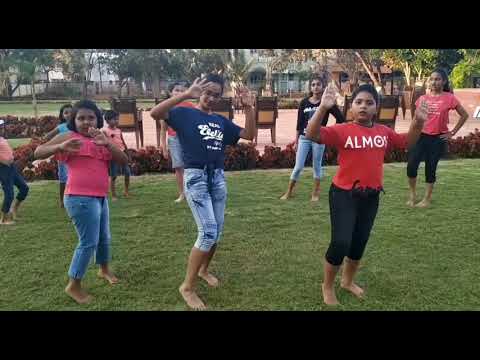 DIPALI DANCE AND FITNESS STATION HUBLI 'Kamaria' song from' mitron 'movie easy dance steps