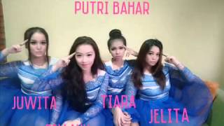 Video thumbnail of "Jelita Bahar, Juwita Bahar, Bellayu Bahar & Tiara Bahar - pusing pala berbie"