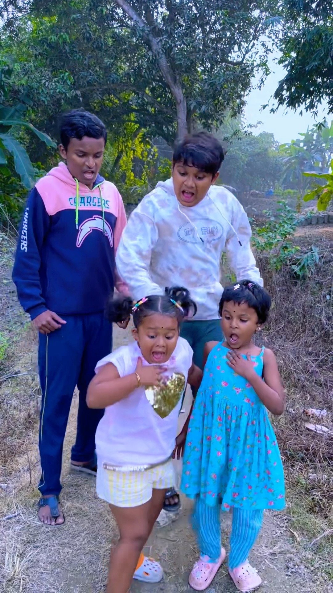 Sandeshe Aate Hai ??#mistihappylifestyle #shorts #viral #trending #funny #shortvideo