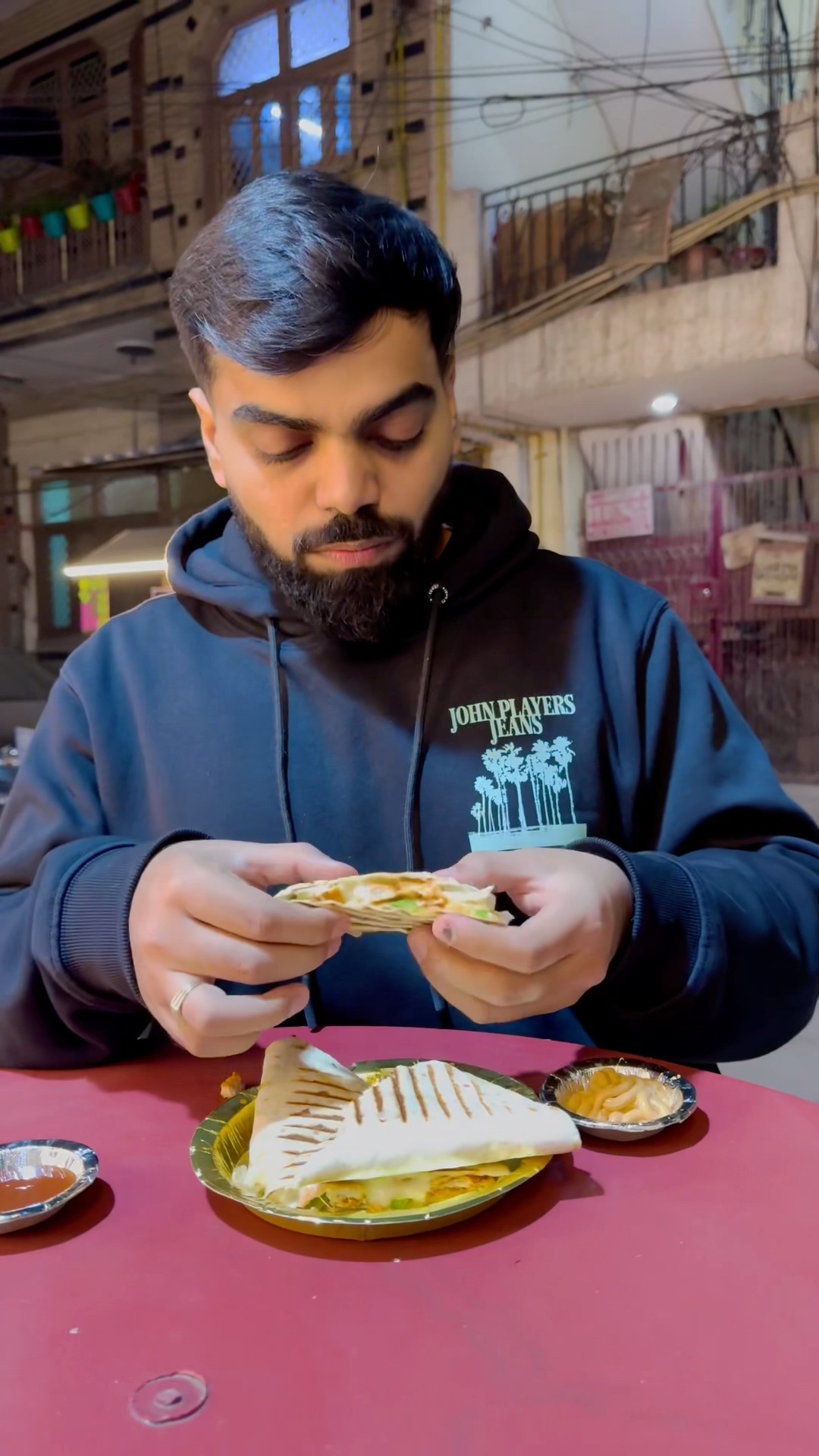 Gaurav nai khai ek ajeeb naam ki dish #shorts #youtubeshorts #gauravaroravlogs