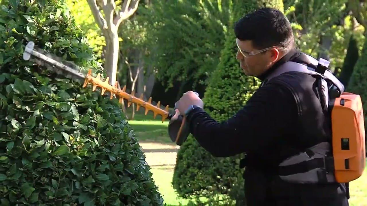 Pellenc Helion Hedgetrimmer