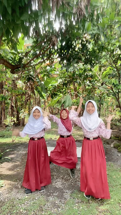 The three of us have the same nature 🙏🏻🗿 (same frequency) 😭🙏🏻 @Earlyta_Channel #bestierara #school