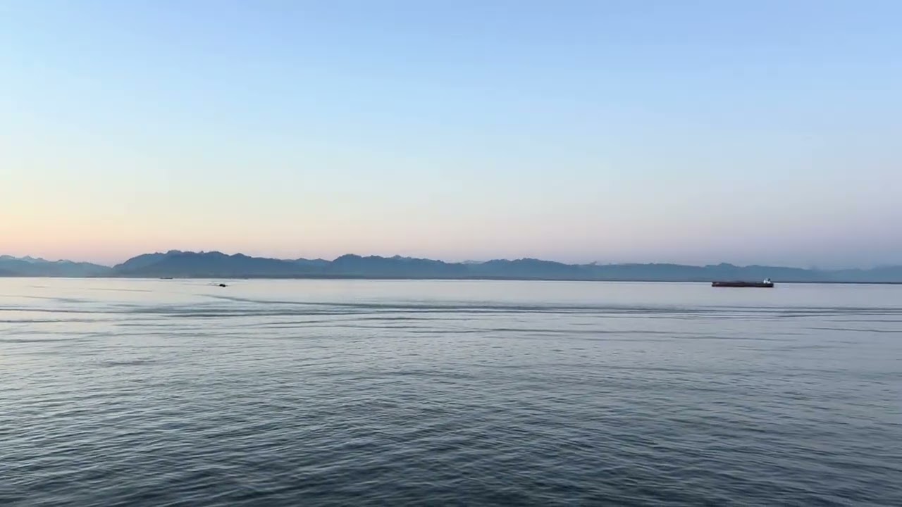 Nieuw Amsterdam’s Pinnacle Suite, sunset at sea in the Pacific Northwest. 