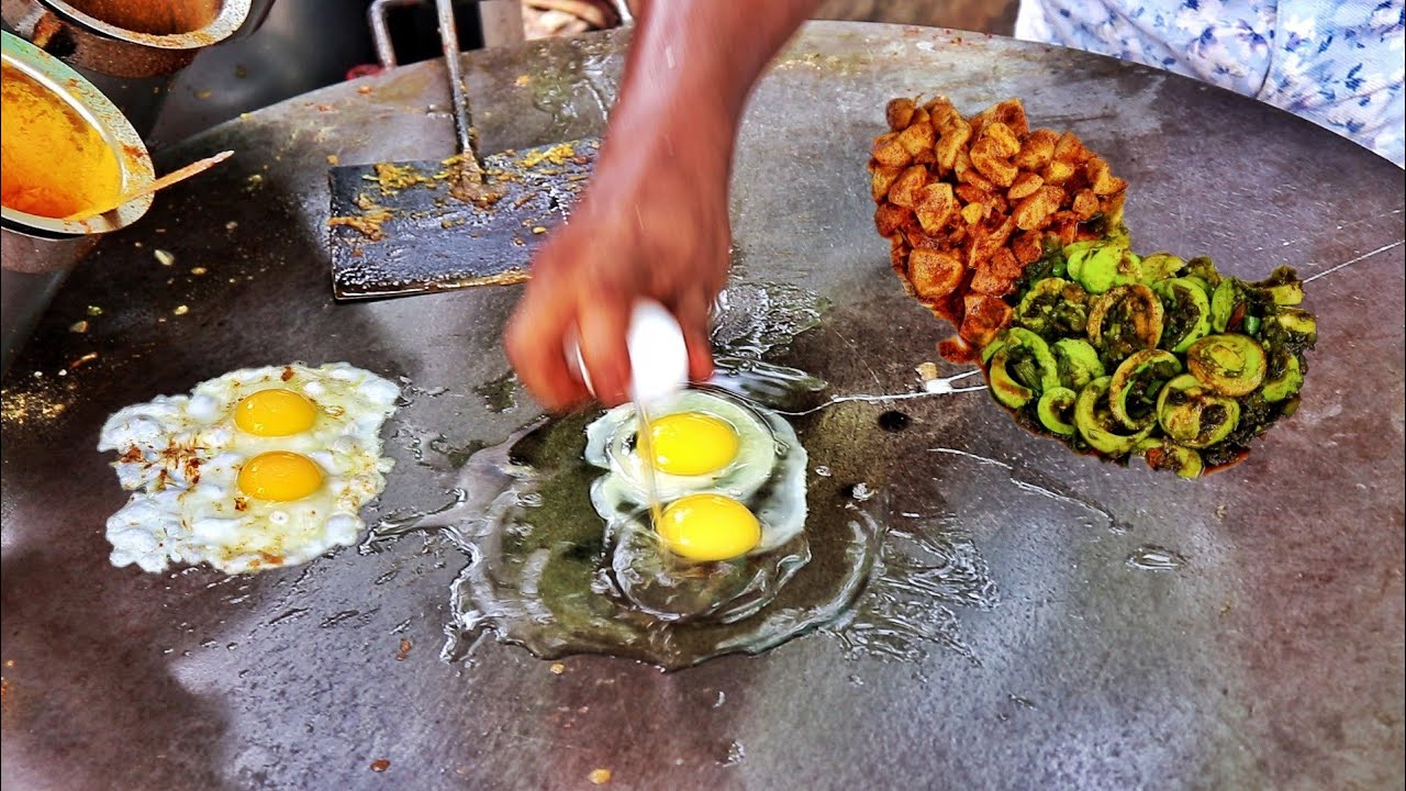 Middle Class Brothers Selling Delicious Egg Omelette Dishes | Egg Street Food | Indian Street Food | Street Food Fantasy
