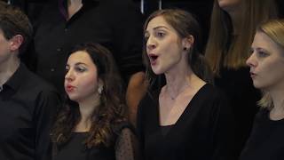 Maa on niin kaunis - London International Choir chords