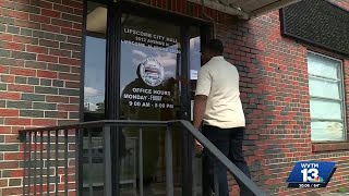 Lipscomb sues mayor amid city government turmoil