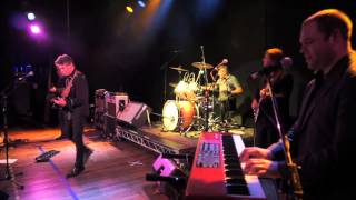 Phil Emmanuel Band "Live" 2012 - Apache chords sheet