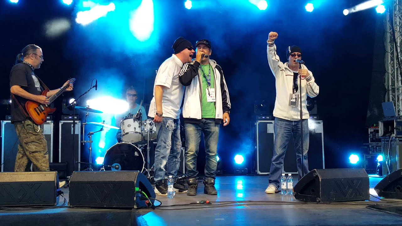 Hausmylly feat. Poju: Kehäraakkeja ja kuninkaita