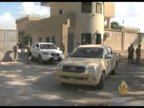 دمج الثوار في المؤسسات العسكرية والمدنية بليبيا
