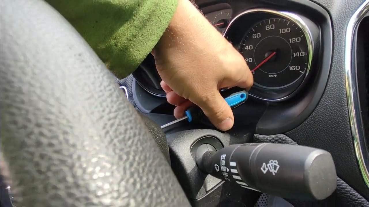 Снять подушку безопасности Chevrolet Cruze - YouTube