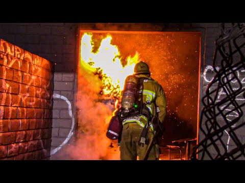 LAFD Light Force 33 Handles Vacant Commercial Fire