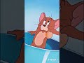 نظرت اليه وهو نظر الي