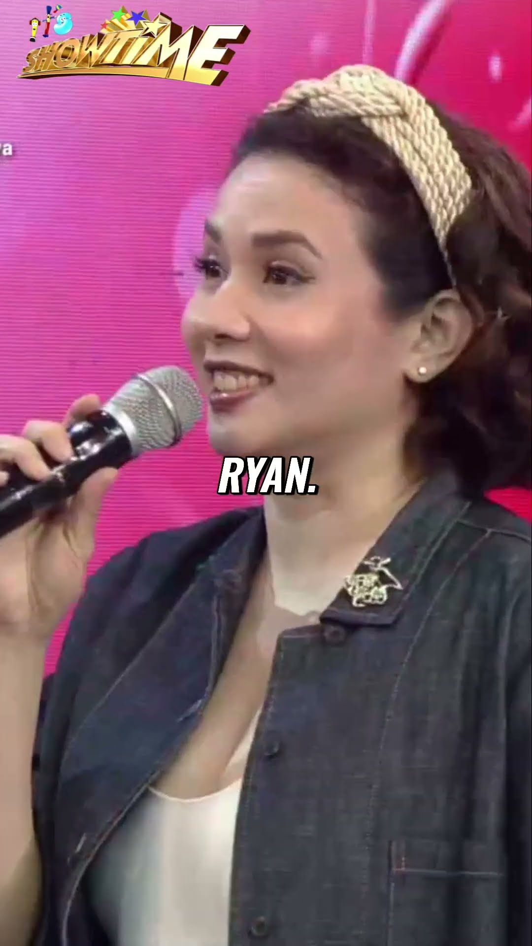 Jhong, ipinagkakalat ang funny pictures ni Meme Vice!  #shorts | It’s Showtime